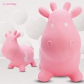 SUN BABY GUMOWY SKOCZEK DLA DZIECI KRÓWKA JASNORÓŻOWA J06.002.0.2