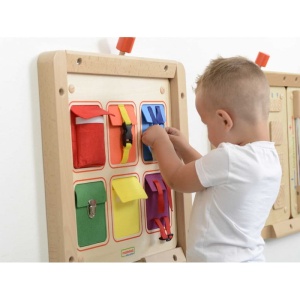 MASTERKIDZ TABLICA Ś MANIPULACYJNA KIESZONKI DO OTWIERANIA I ZAMYKANIA ME12517